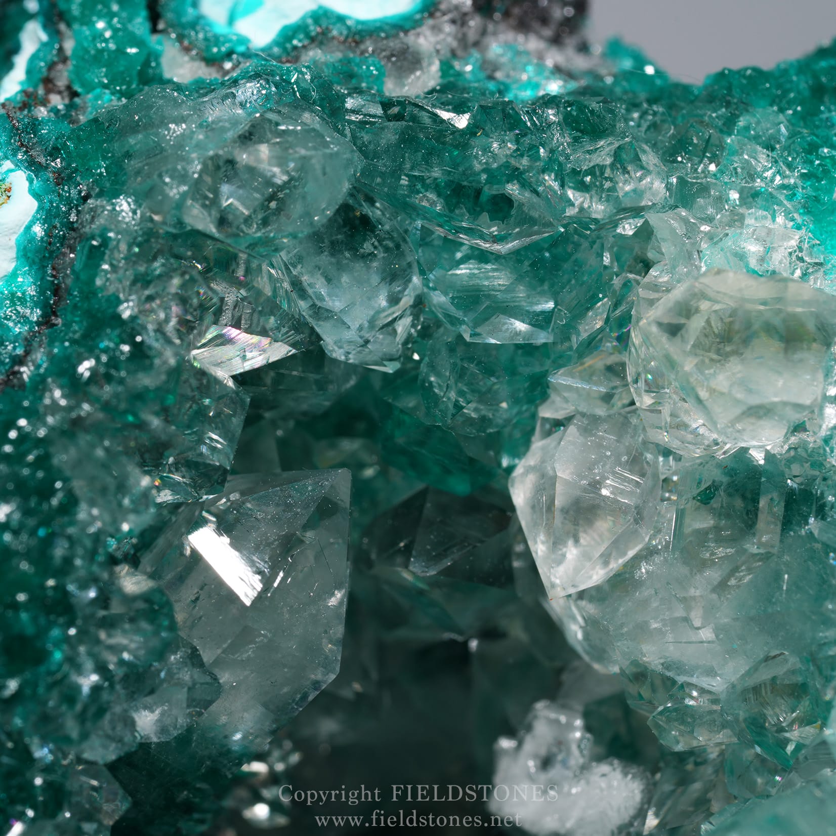 3832-17 - FieldStones